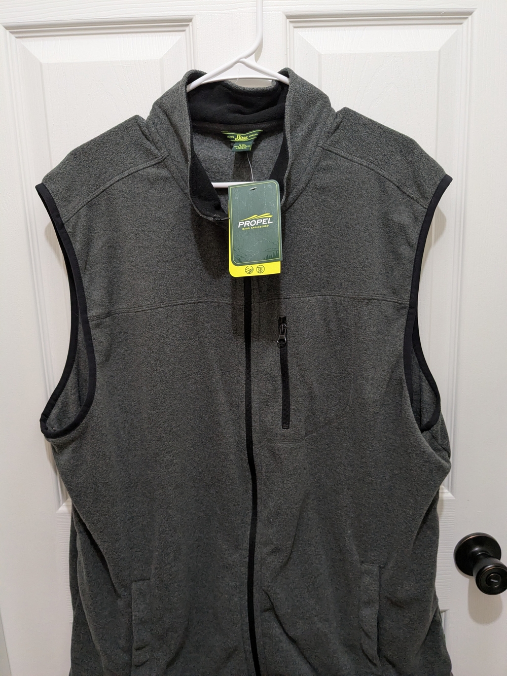 G.H. Bass & Co. Charcoal Gray Fleece Vest